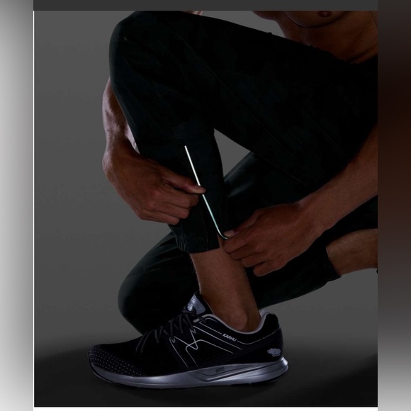 Lululemon Surge Jogger *29"
Heritage 365 Camo Black Multi BNWT - Picture 4 of 8